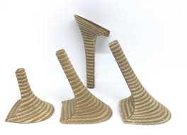 Sostituzione tacchi da donna a rocchetto rivestiti in cuoio